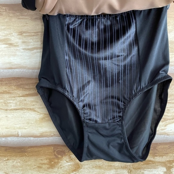 Kathy Ireland Intimates Full Coverage Shaping Brief 3 Pack Size medium - Picture 6 of 9